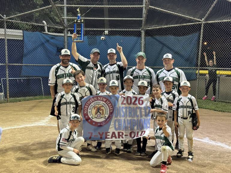 Mountainside 7U Huskies Rally Past Cranford to Win District 12 Championship