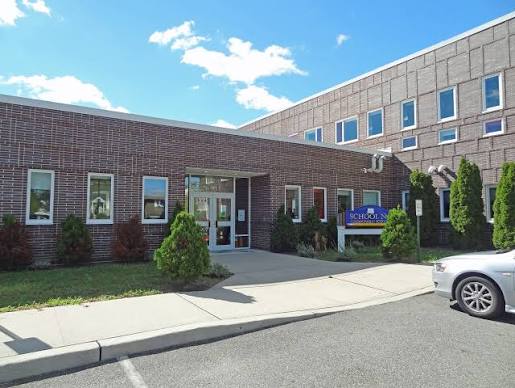 One Linden Welcome: New Non-Certificated Staff Get a Roaring Start