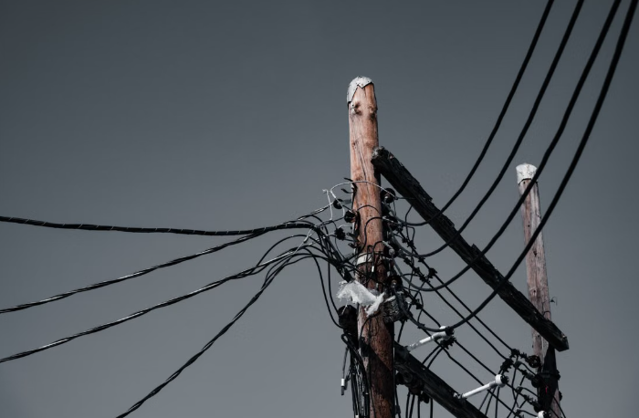 Utility Pole Snaps Near Former G.O. Kellers Property in Plainfield