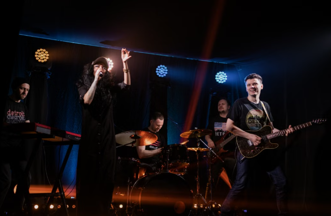 'Feel the Love' - R&B Night in Roselle Features Valarie Adams & the Dimension Band